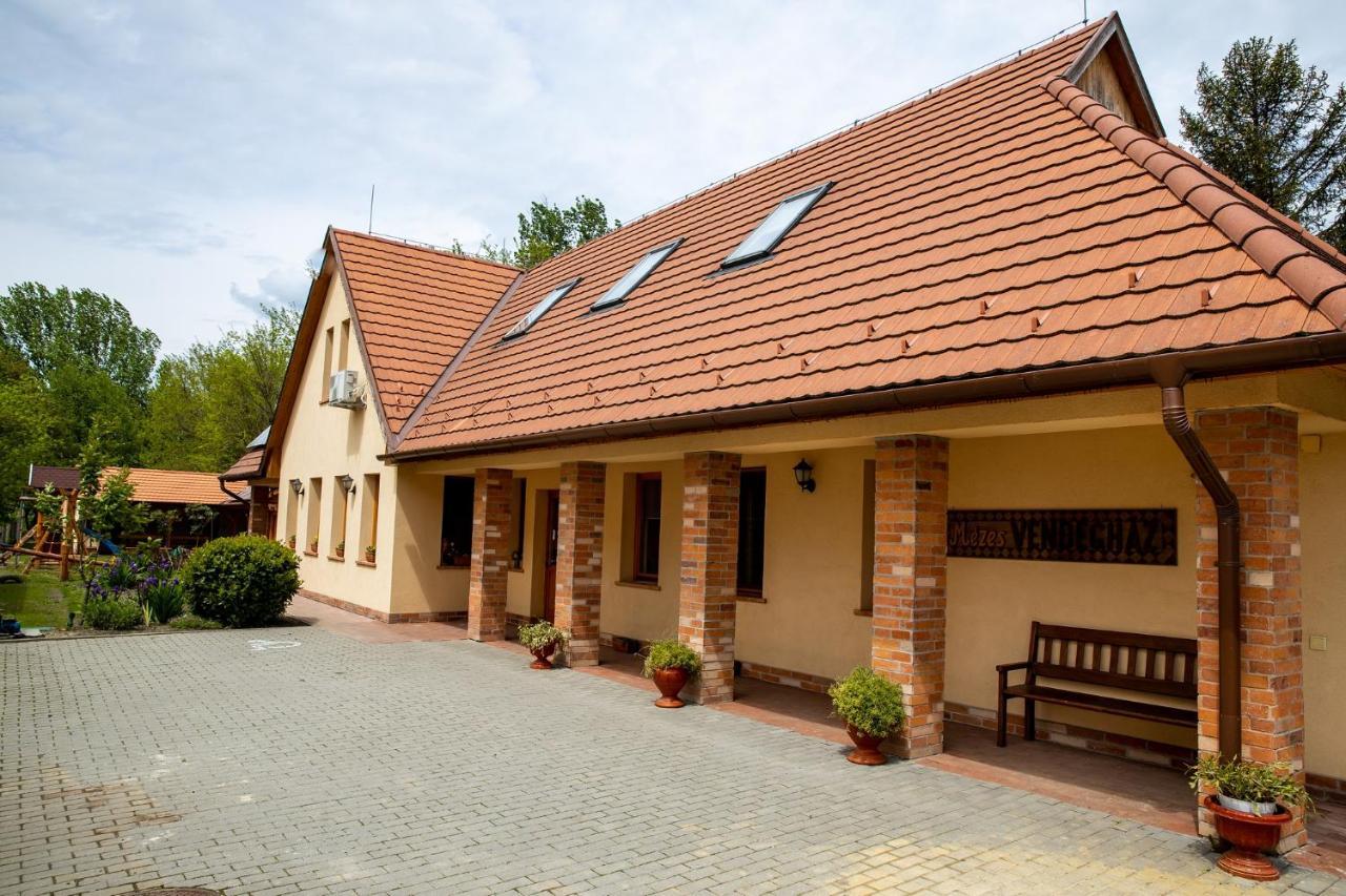 Hotel Mezes Vendeghaz Es Apiterapias Koezpont Vizsoly Exterior foto