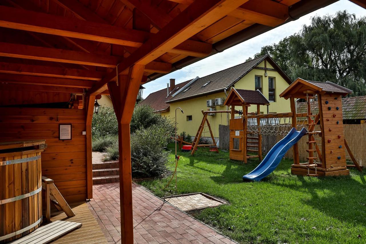 Hotel Mezes Vendeghaz Es Apiterapias Koezpont Vizsoly Exterior foto